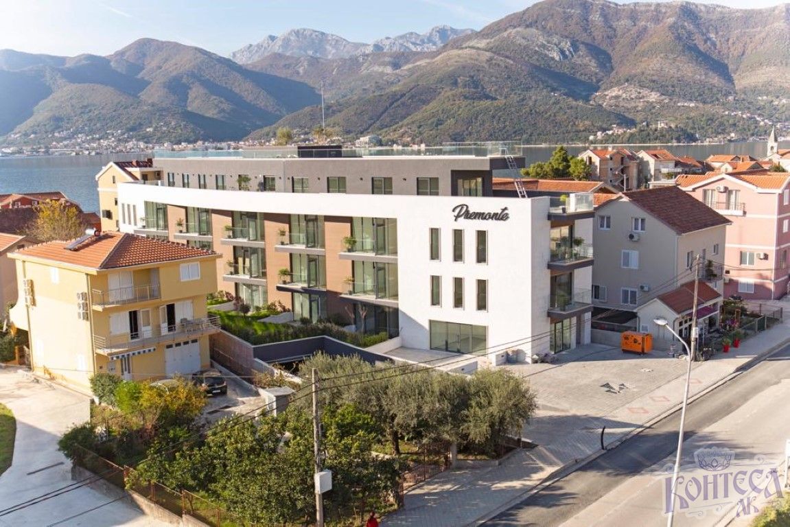 Luxury penthouse 20 meters from the sea in Donja Lastva -Tivat